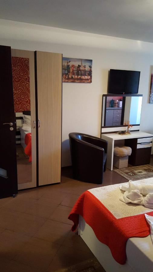 Garsoniera Ioana Apartment Bucureşti Ngoại thất bức ảnh